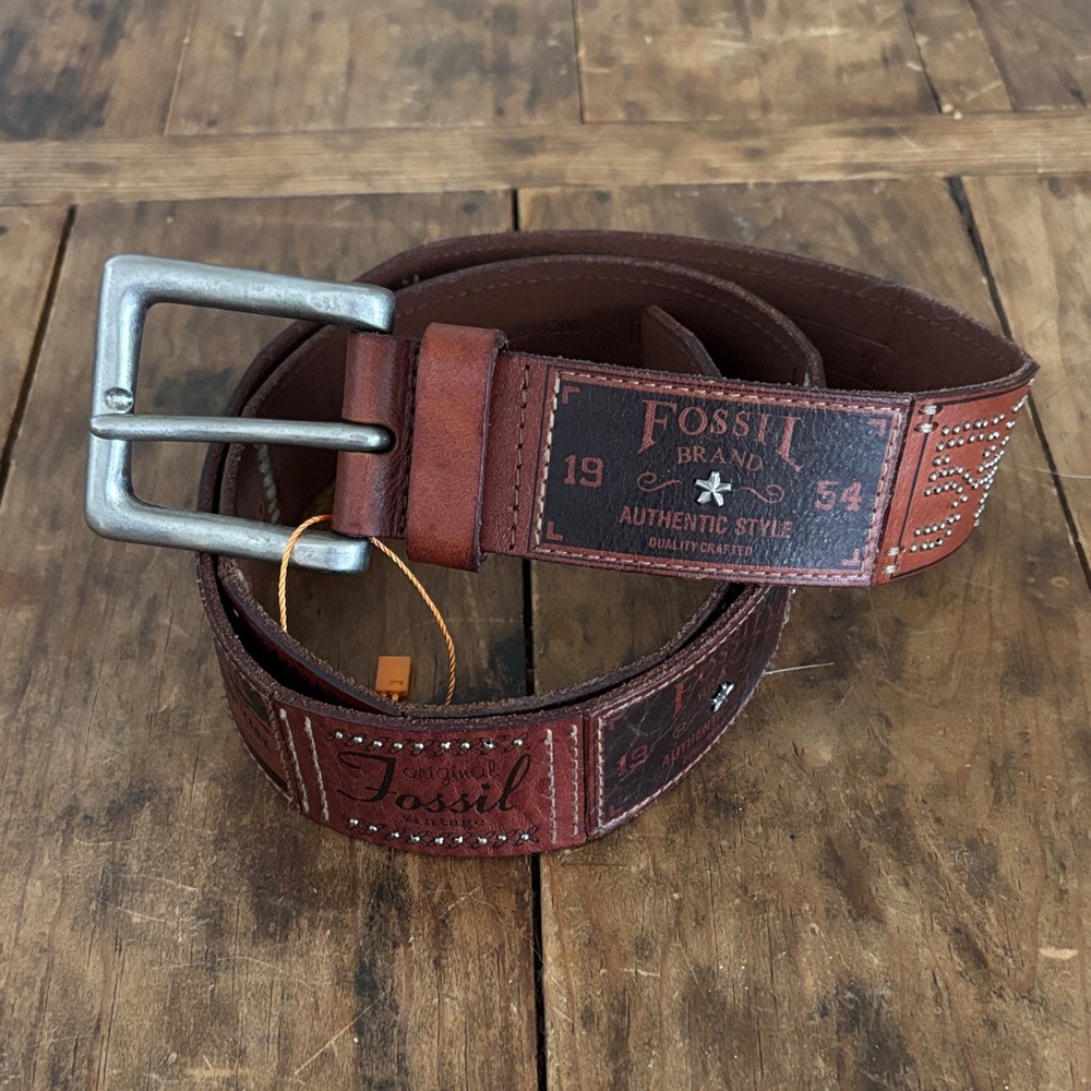 Fossil Men's Vintage Style Brown Leather Belt with Silver Buckle